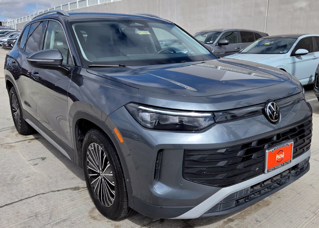 Certified 2026 Volkswagen Tiguan S FWD image 3