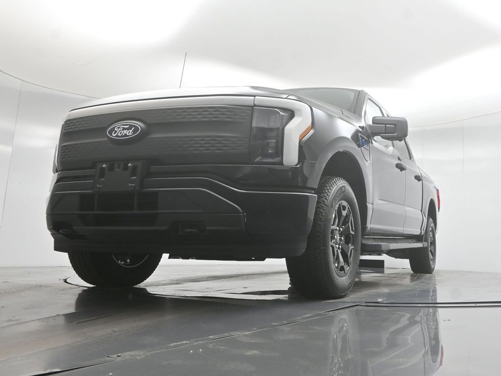 New 2025 Ford F150 Lightning XLT image 44
