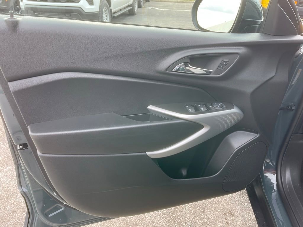 New 2026 Chevrolet Trax LS w/ LS Convenience Package image 9