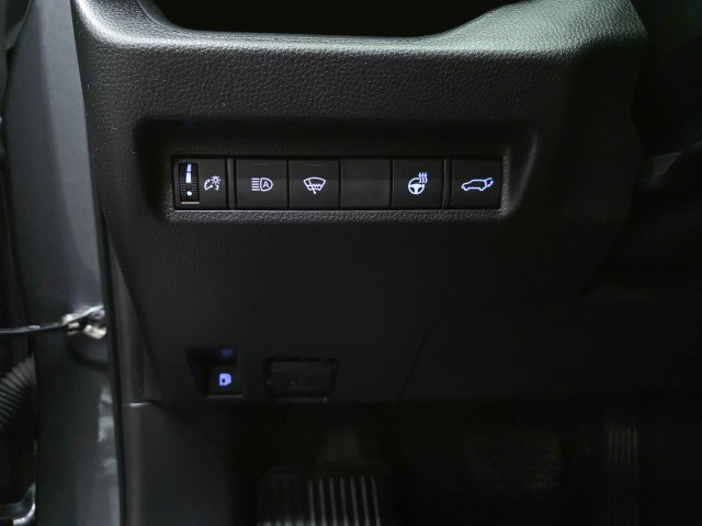 Used 2022 Toyota RAV4 XLE w/ Convenience Package AWD/4WD image 30