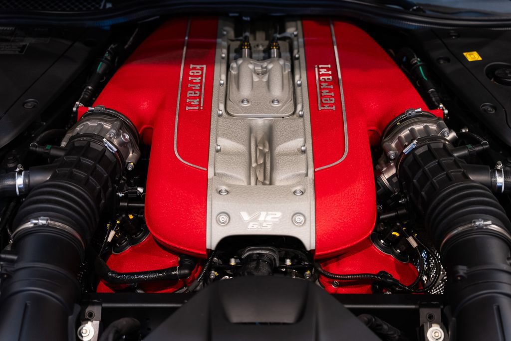 Certified 2023 Ferrari 812 GTS RWD image 19