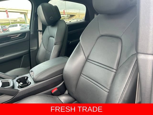 Used 2022 Porsche Cayenne Platinum Edition AWD/4WD image 37