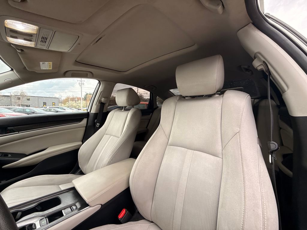 Used 2019 Honda Accord EX image 25