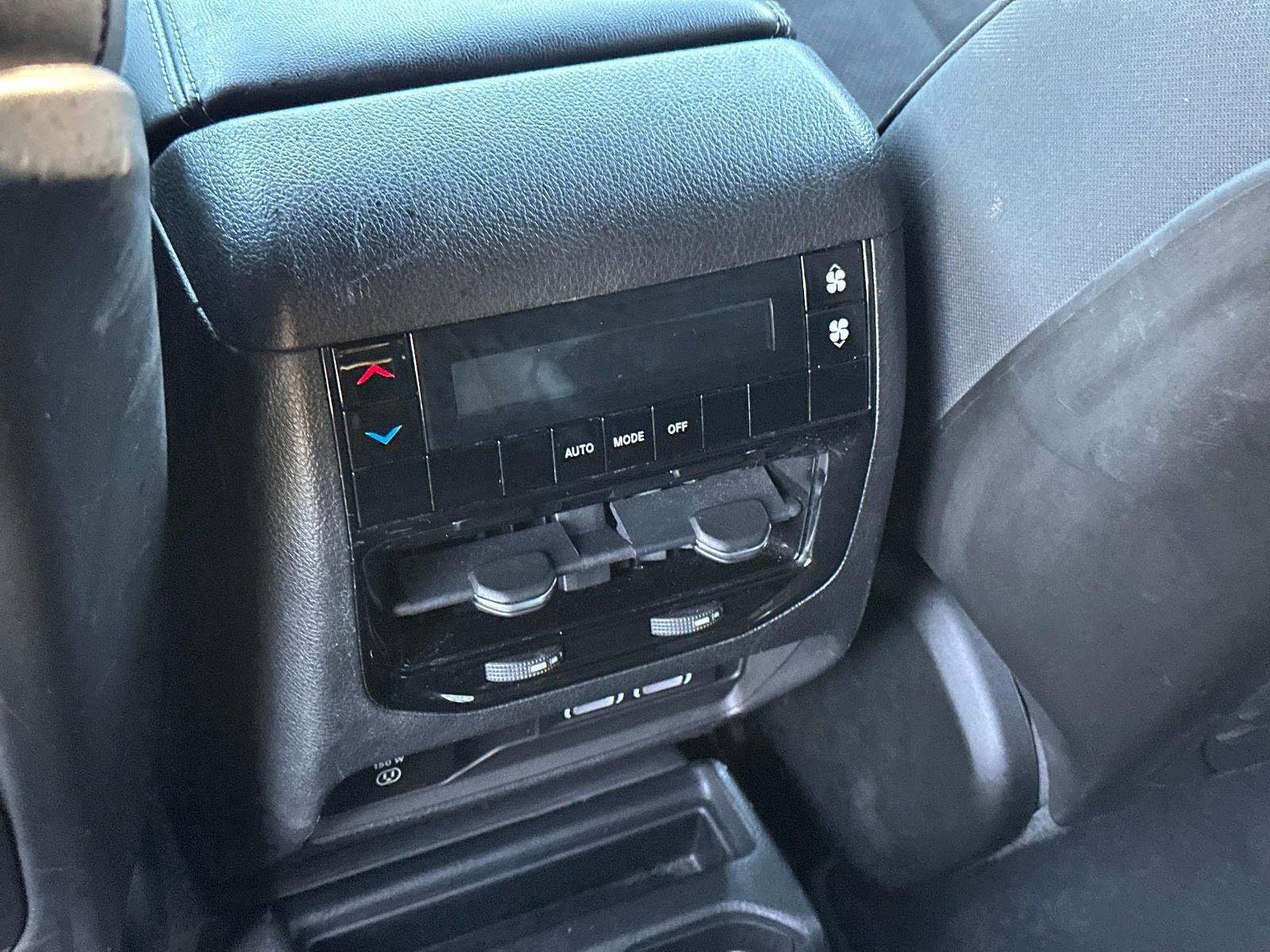 Used 2022 Jeep Grand Cherokee L Laredo image 15