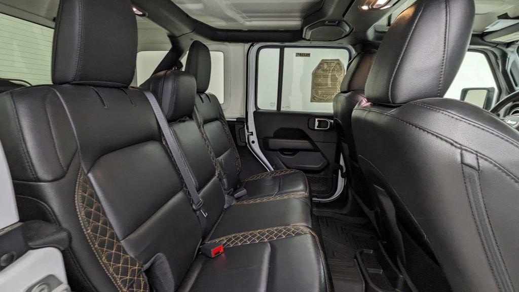 Used 2021 Jeep Wrangler Unlimited Sahara image 35