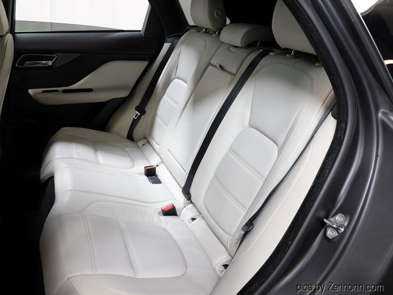 Used 2018 Jaguar F-PACE Prestige image 13