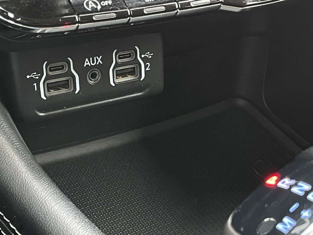 Used 2021 Dodge Durango SXT w/ 3rd Row Seating Group image 18