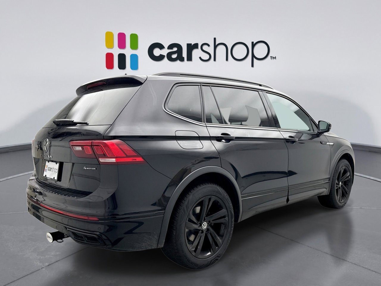 Used 2024 Volkswagen Tiguan SE R-Line image 5