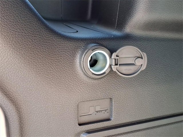 New 2026 Jeep Wrangler Unlimited Rubicon w/ Steel Bumper Group image 11