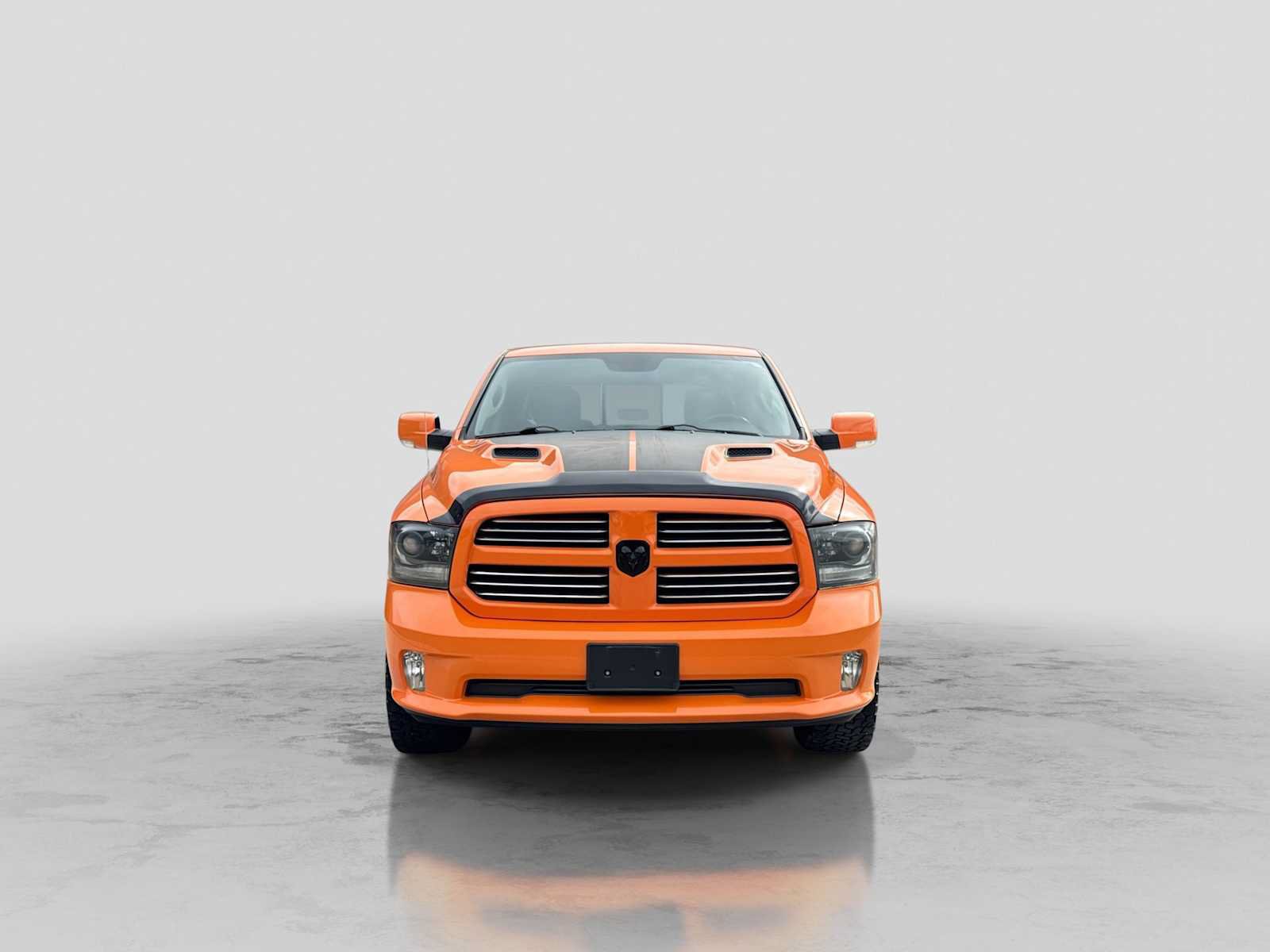 Used 2015 RAM 1500 Sport w/ Ignition Orange Sport Package AWD/4WD image 9