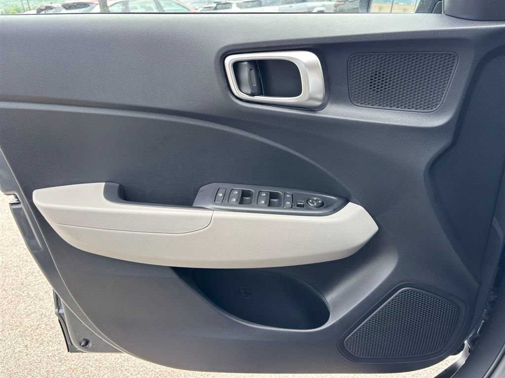 New 2026 Hyundai Venue SEL FWD image 10