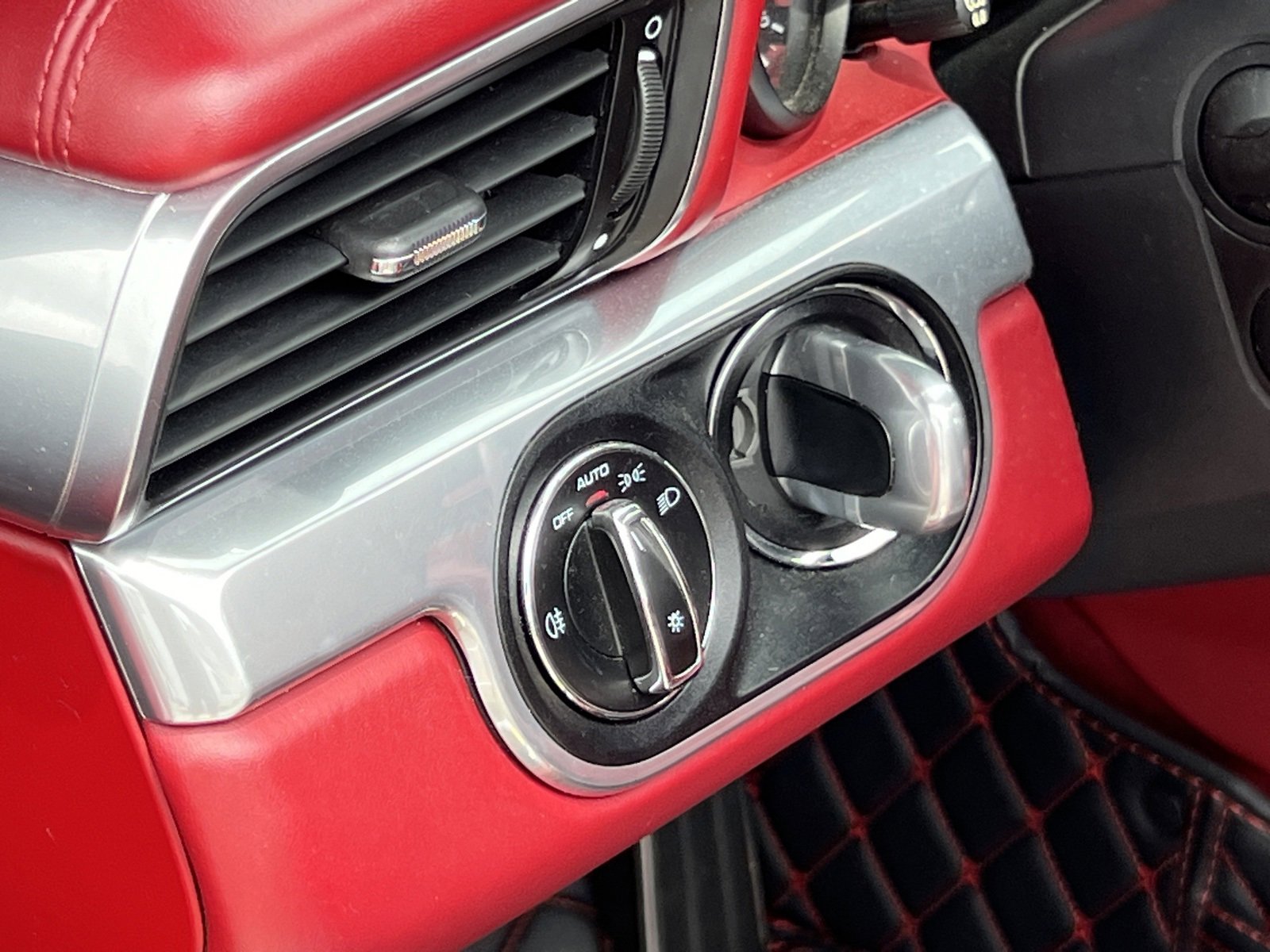 Used 2017 Porsche 911 Targa 4S image 28