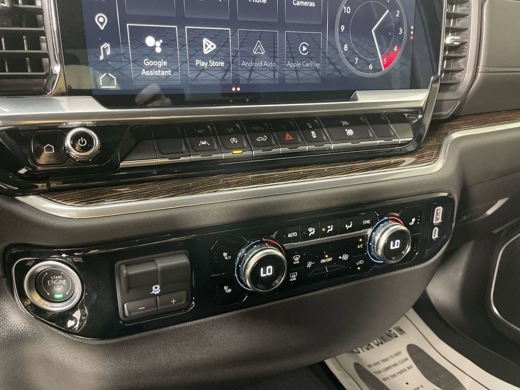 Used 2025 GMC Sierra 1500 SLE image 17