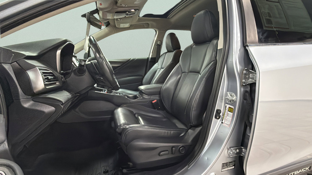 Used 2021 Subaru Outback Limited image 15