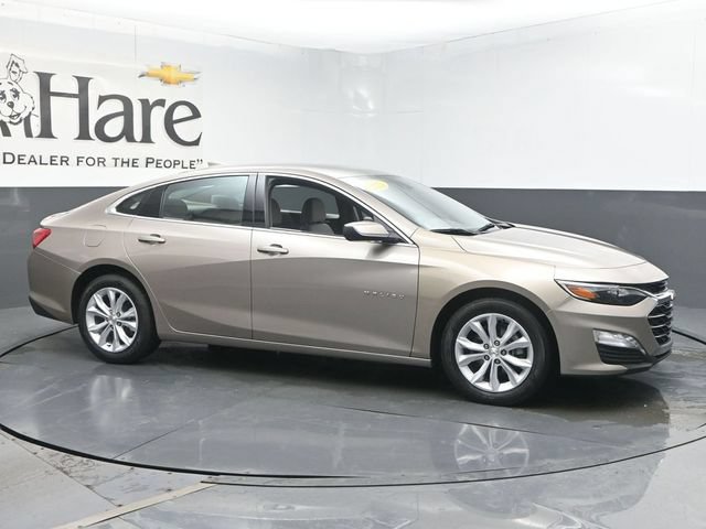 Used 2025 Chevrolet Malibu LT FWD image 1