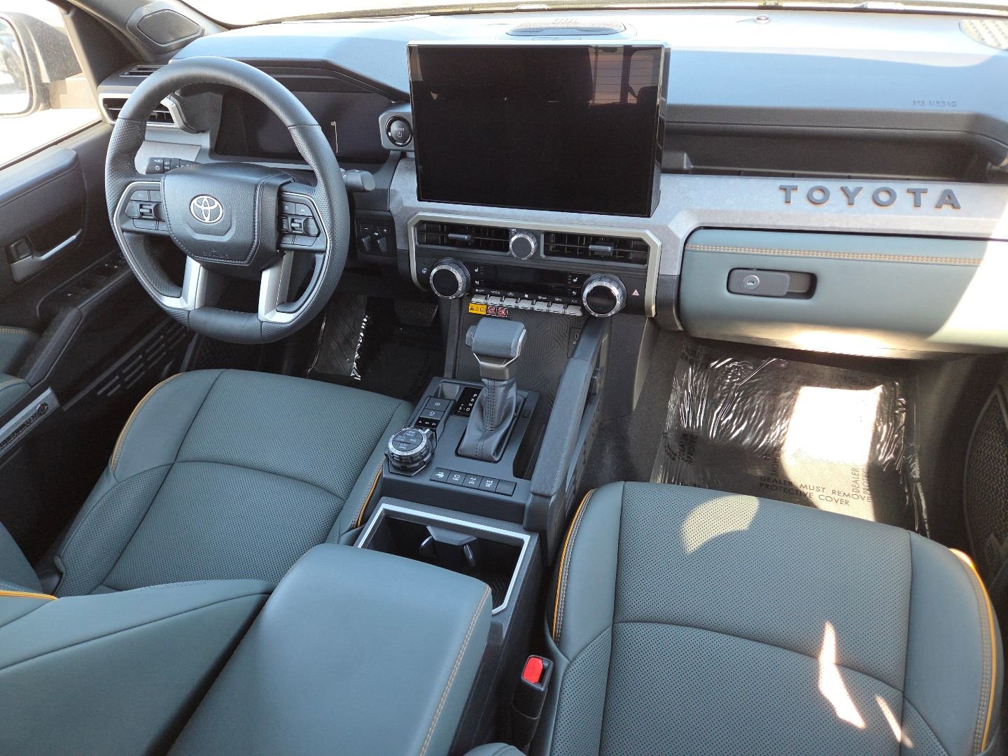 Used 2024 Toyota Tacoma Trailhunter image 31