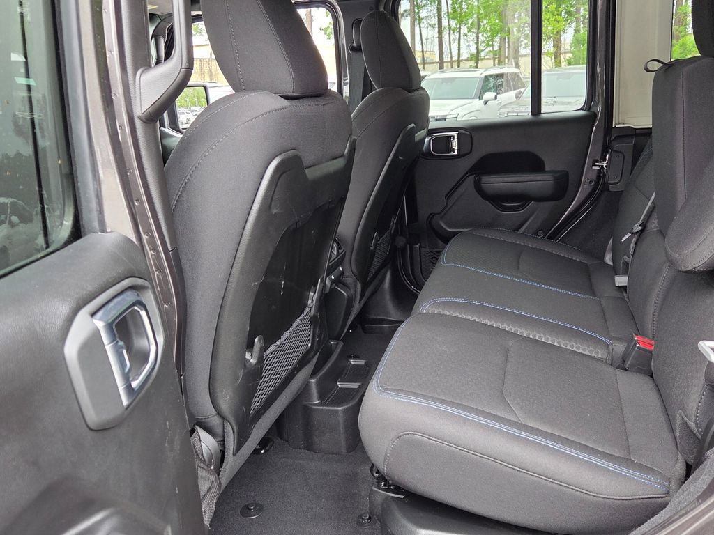Used 2025 Jeep Wrangler Unlimited Rubicon 4xe image 7