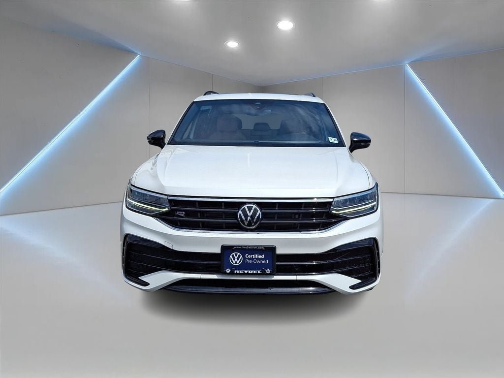 Certified 2023 Volkswagen Tiguan SE R-Line FWD image 2