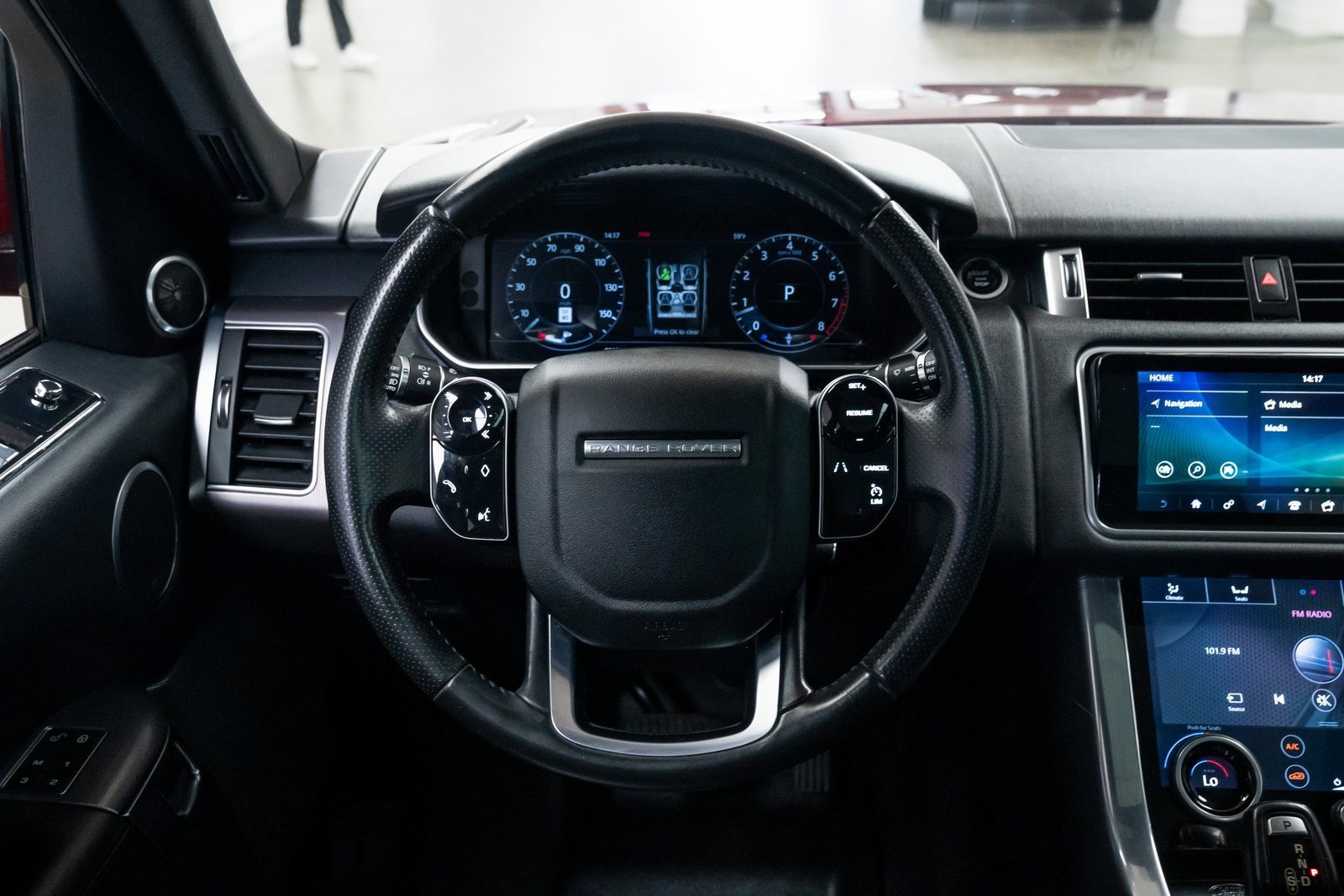 Used 2018 Land Rover Range Rover Sport HSE image 12