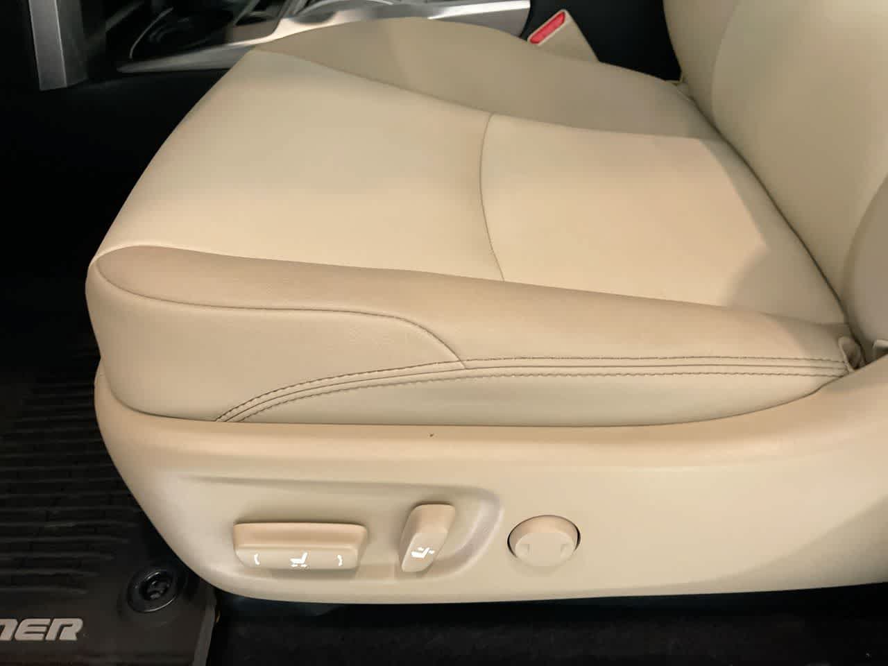 Used 2019 Toyota 4Runner SR5 Premium AWD/4WD image 12
