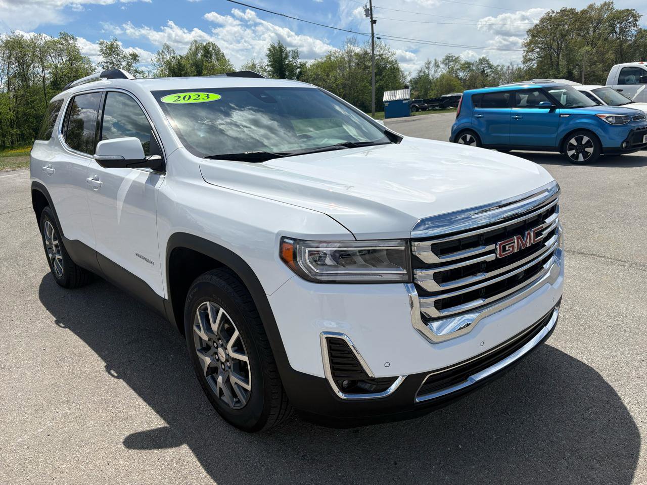 Used 2023 GMC Acadia SLT w/ Technology Package