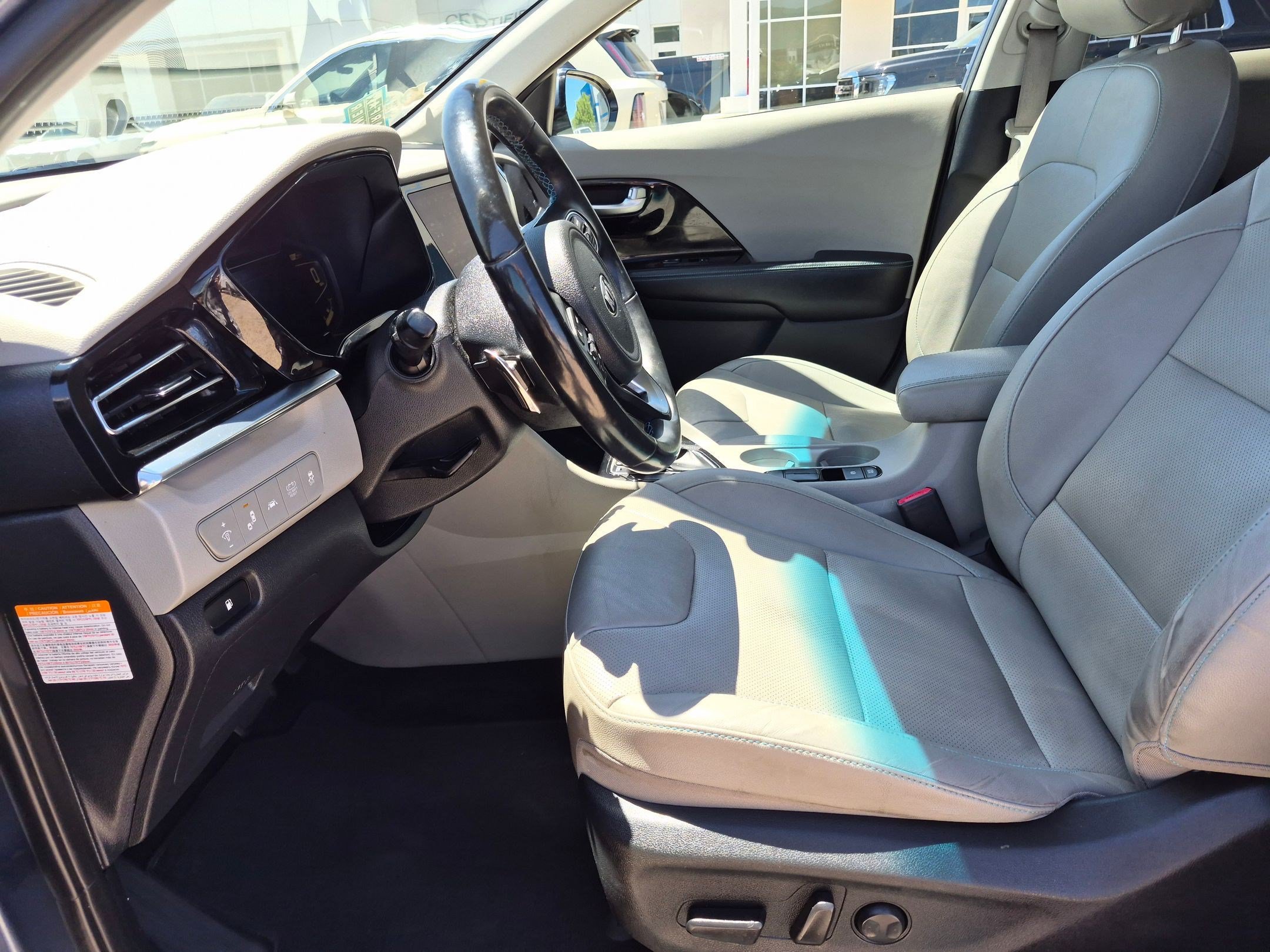 Used 2021 Kia Niro FWD image 13