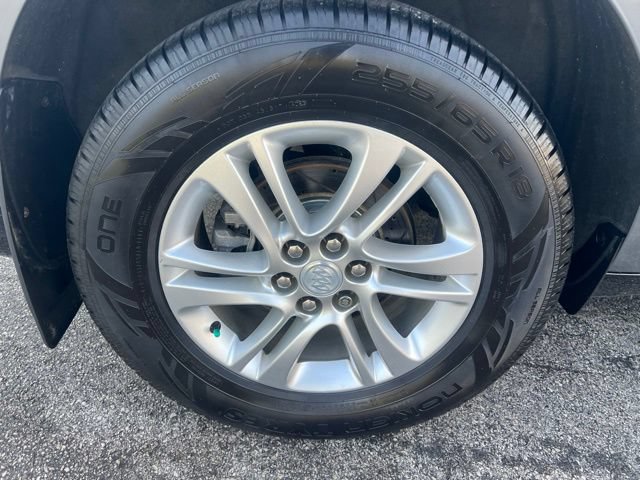Used 2018 Buick Enclave Essence AWD/4WD image 12