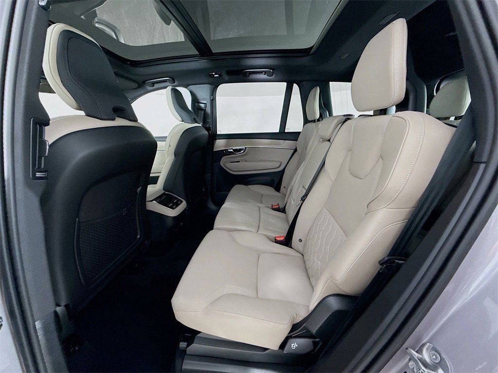 New 2026 Volvo XC90 B5 Plus w/ Protection Package image 24
