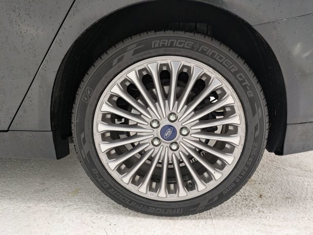 Used 2013 Ford Fusion Titanium w/ Titanium Driver Assist Pkg image 21