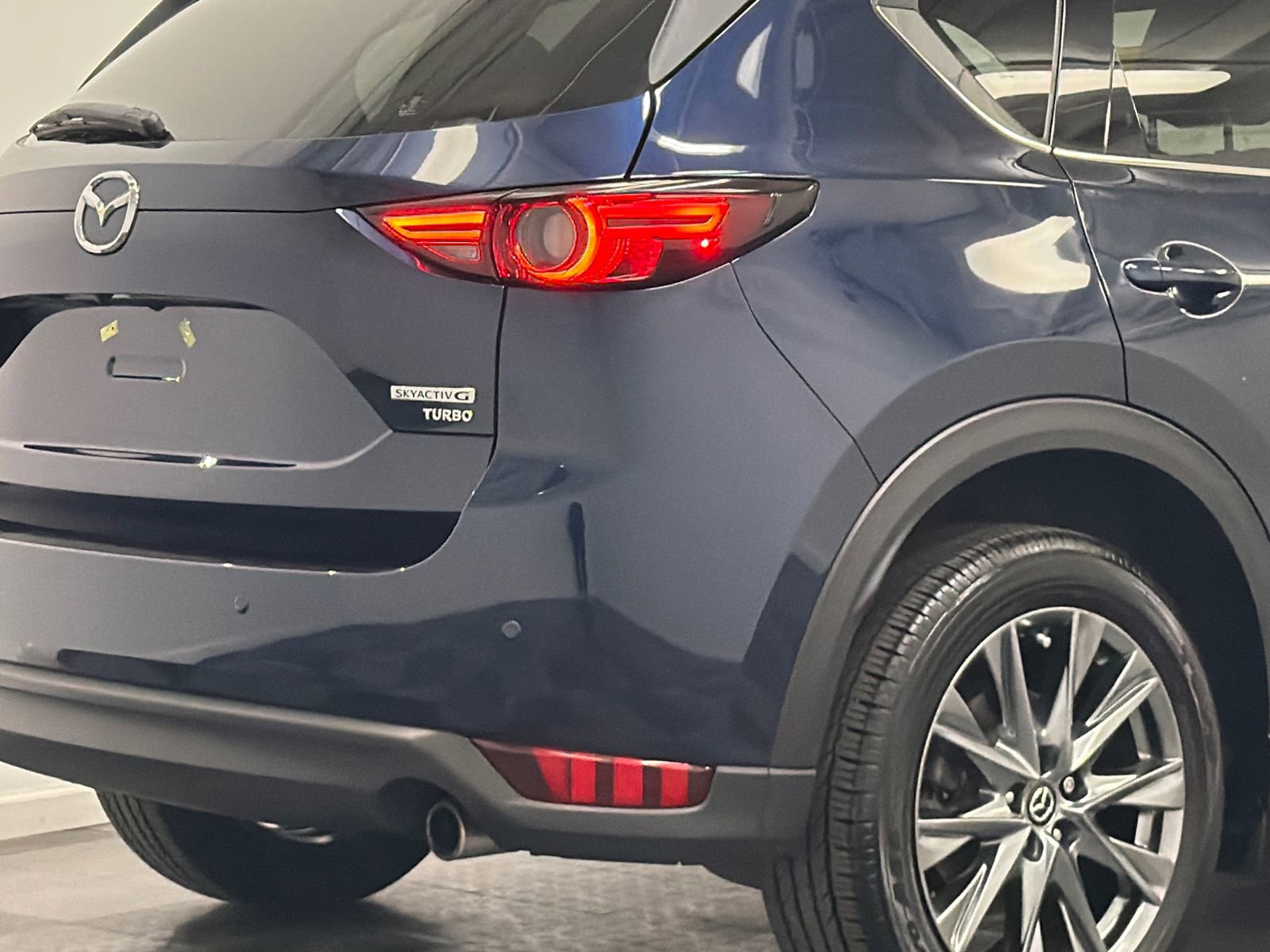 Used 2021 MAZDA CX-5 Signature AWD/4WD image 6