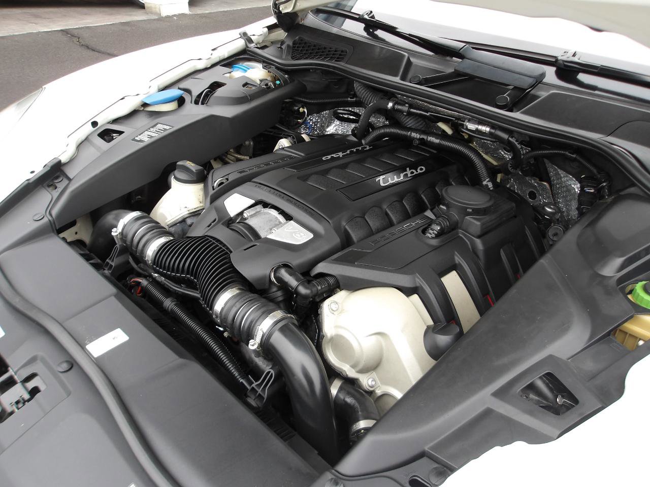 Used 2012 Porsche Cayenne Turbo AWD/4WD image 23