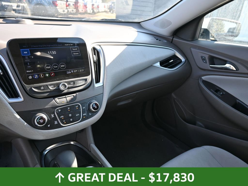 Used 2024 Chevrolet Malibu LT image 24