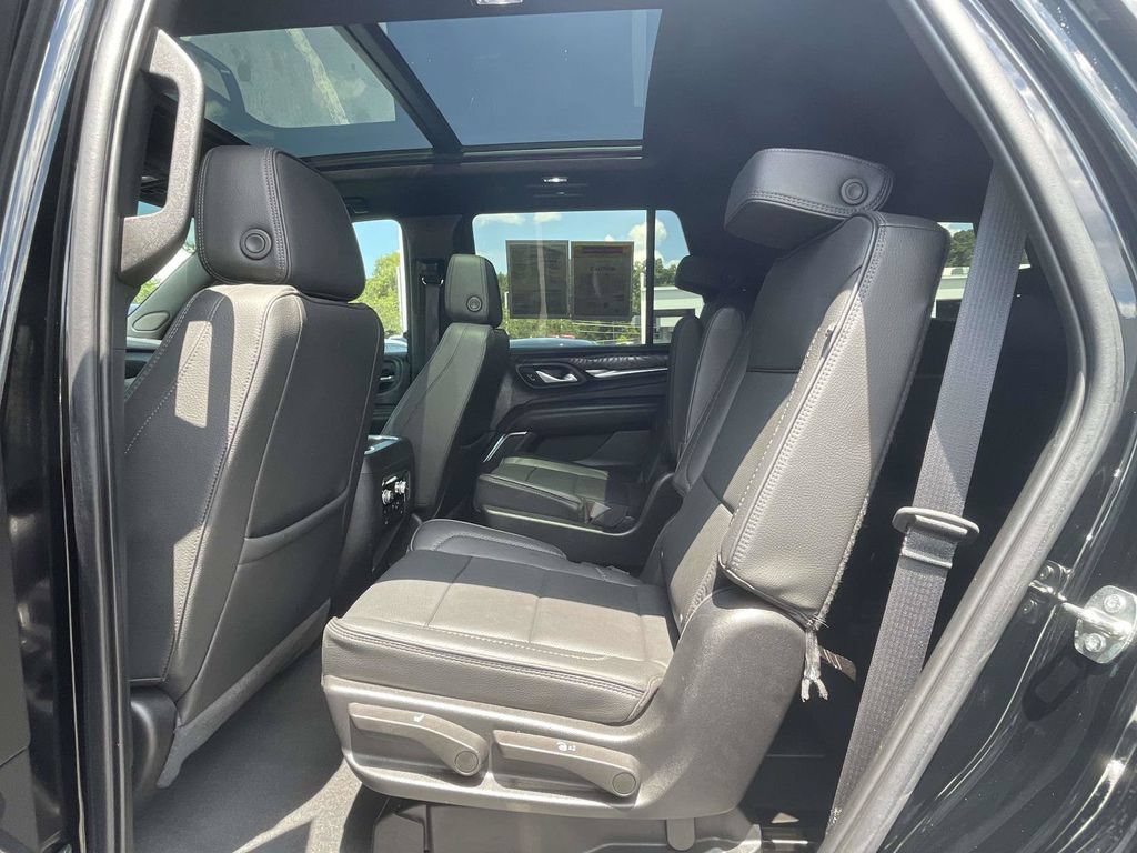 Used 2023 GMC Yukon Denali AWD/4WD image 13