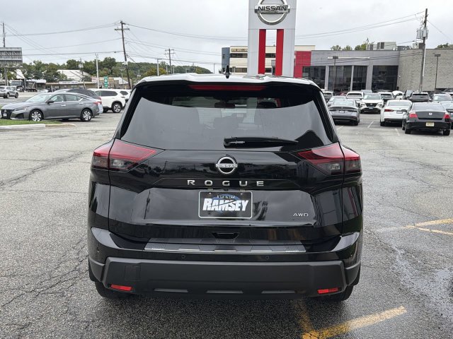 Certified 2026 Nissan Rogue SV w/ Cold Weather Package AWD/4WD image 25