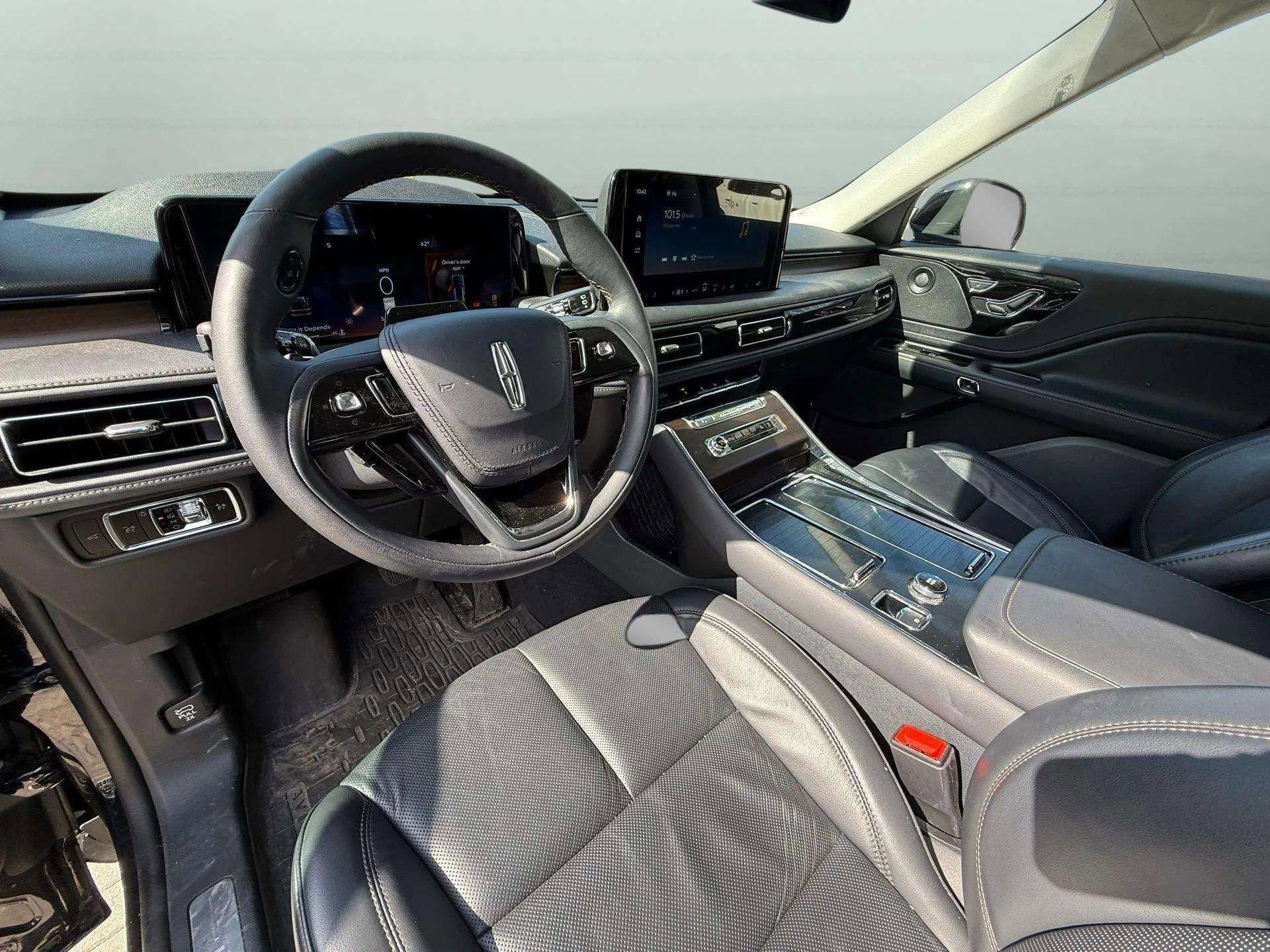 Used 2025 Lincoln Aviator Reserve w/ Illumination Package image 30