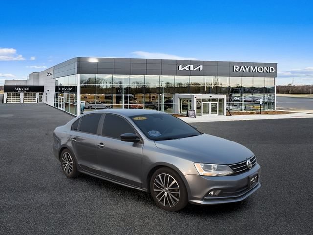 Used 2015 Volkswagen Jetta Sport FWD image 1