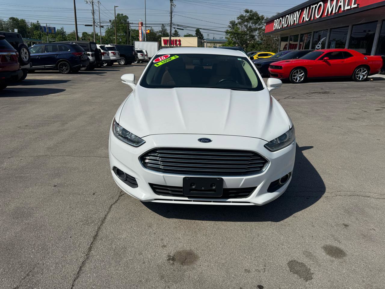 Used 2016 Ford Fusion SE w/ Equipment Group 202A FWD image 8