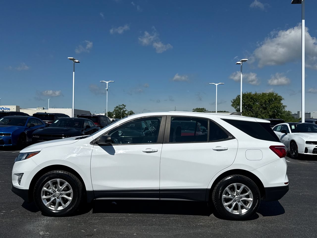Used 2020 Chevrolet Equinox LS AWD/4WD image 6