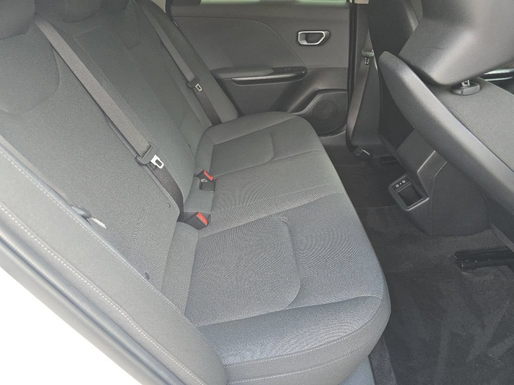 Used 2025 Kia K4 FWD image 16