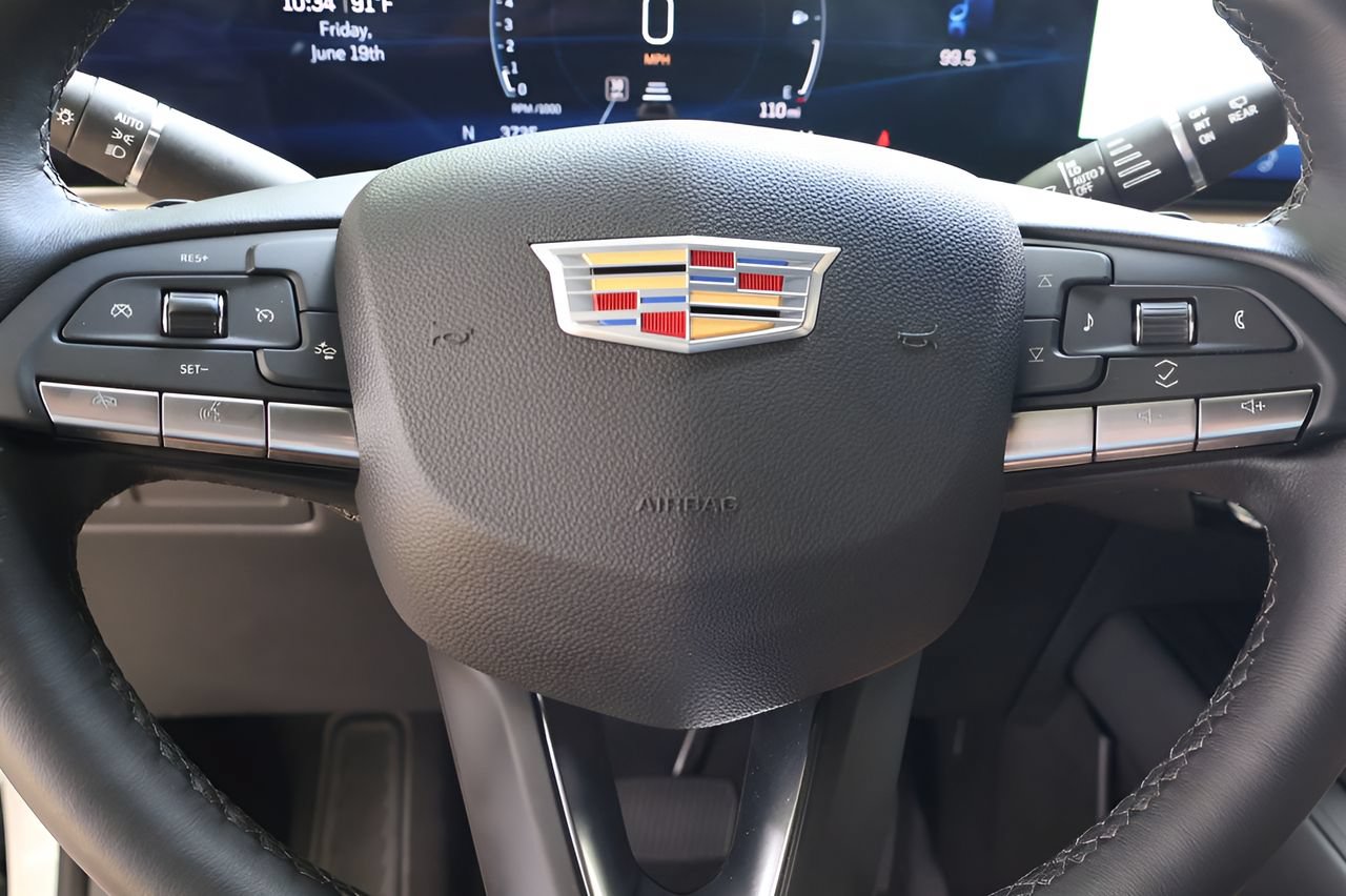Certified 2025 Cadillac XT4 Premium Luxury w/ Technology Package FWD image 21