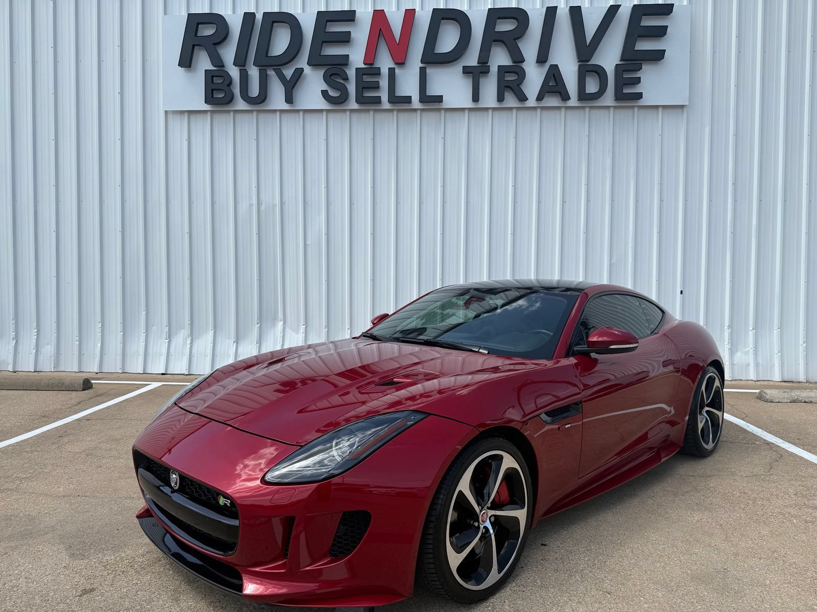 Used 2016 Jaguar F-TYPE R AWD/4WD image 1