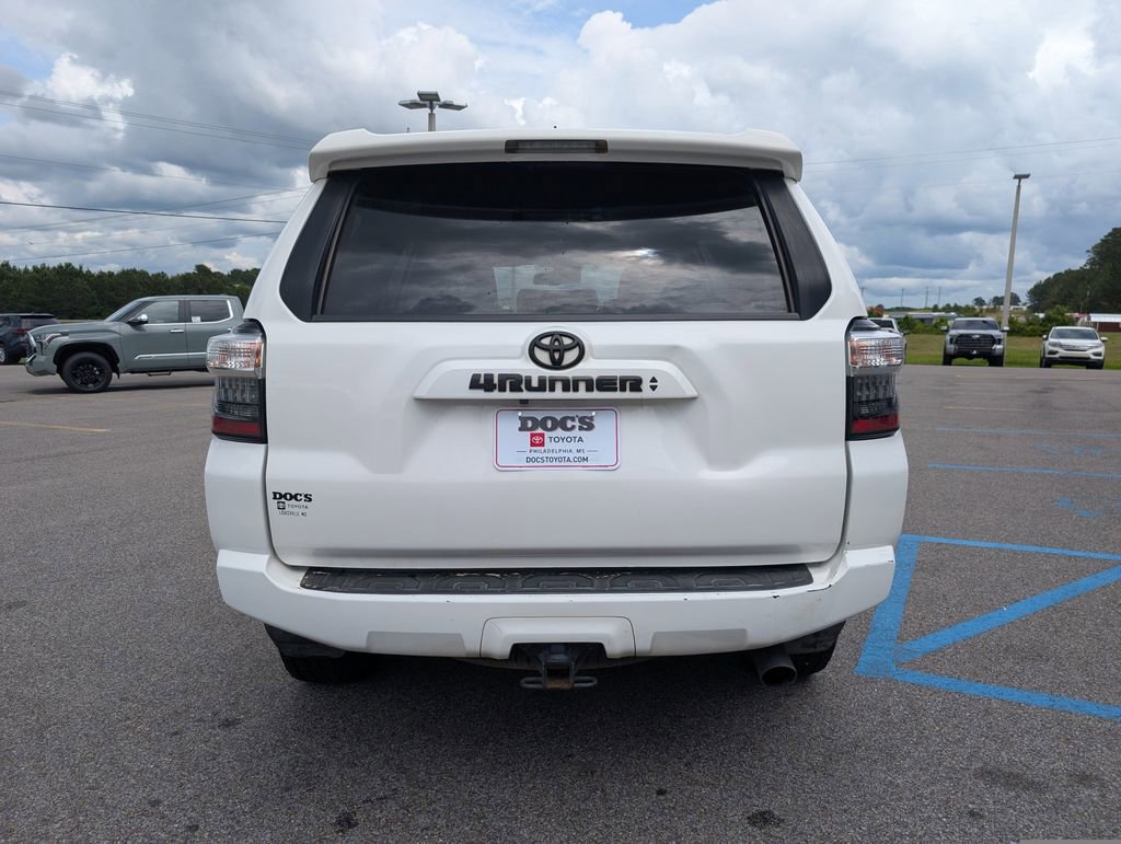 Used 2020 Toyota 4Runner SR5 Premium RWD image 4