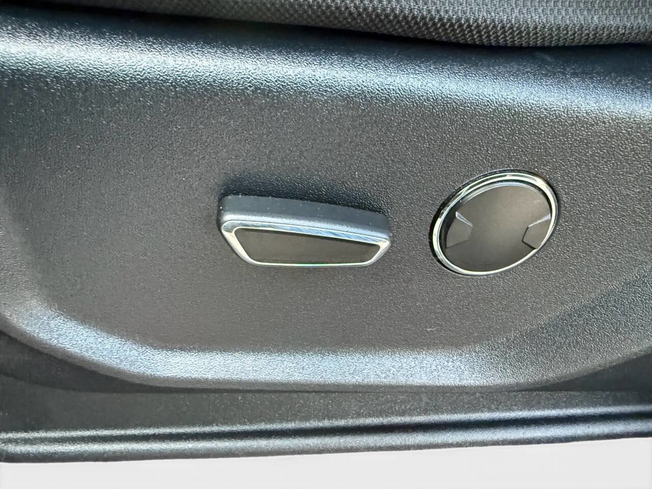 Used 2016 Ford F150 XLT w/ Equipment Group 301A Mid image 12