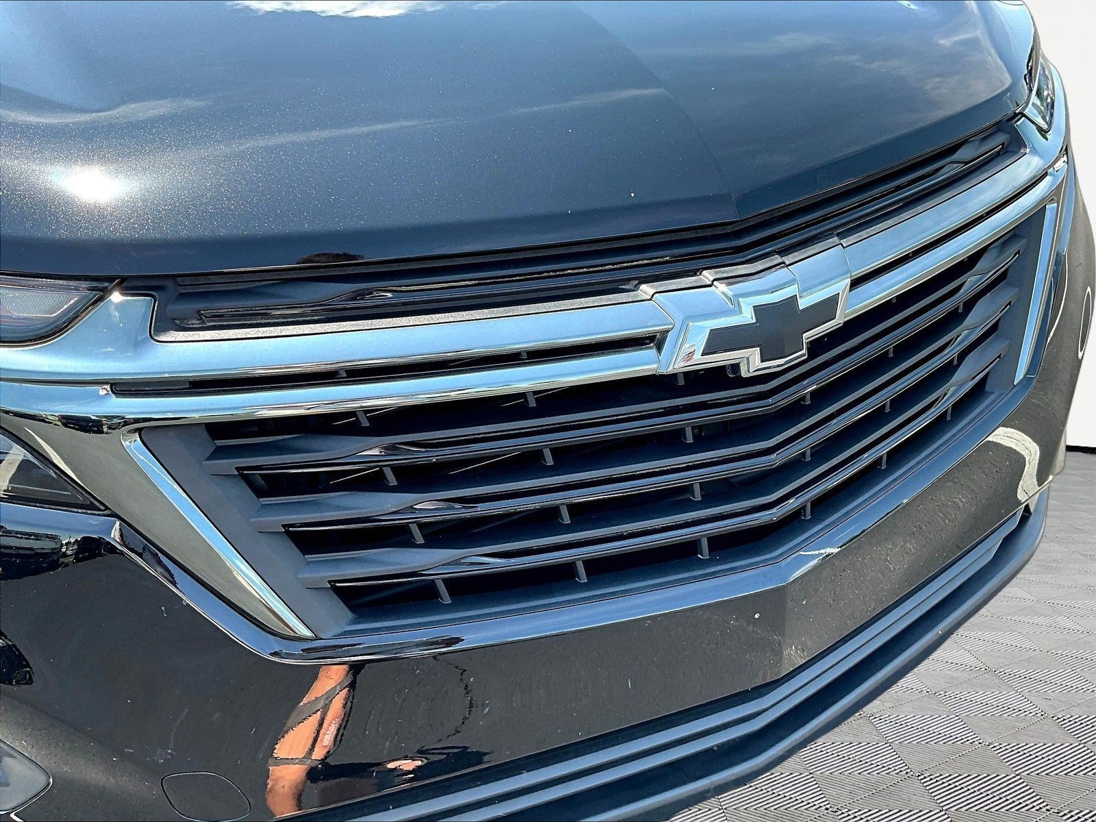 Used 2024 Chevrolet Equinox LS w/ Midnight Edition FWD image 33