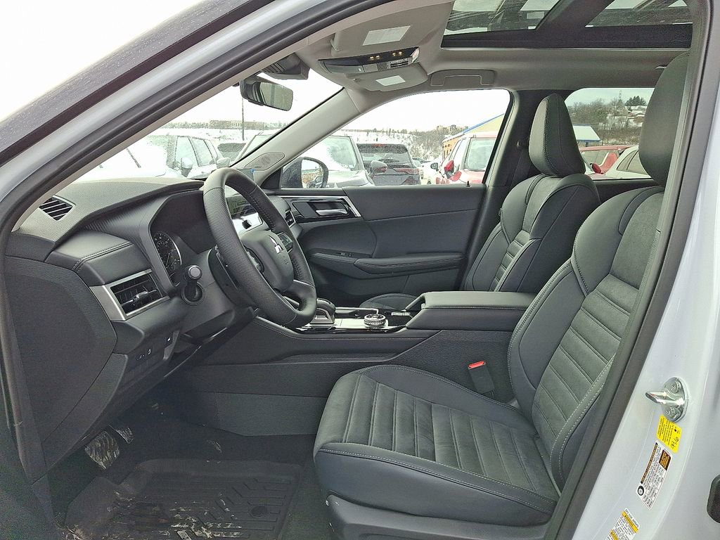 New 2026 Mitsubishi Outlander Trail Edition image 6