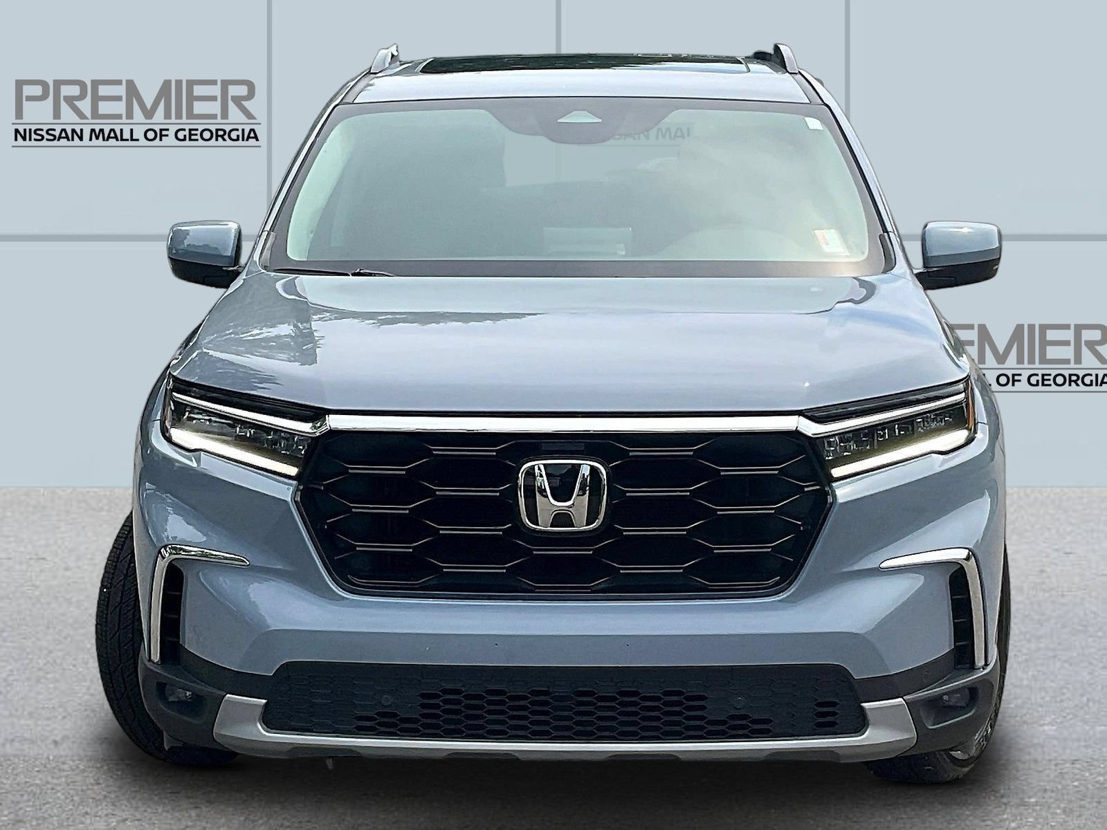 Used 2025 Honda Pilot Touring video 2