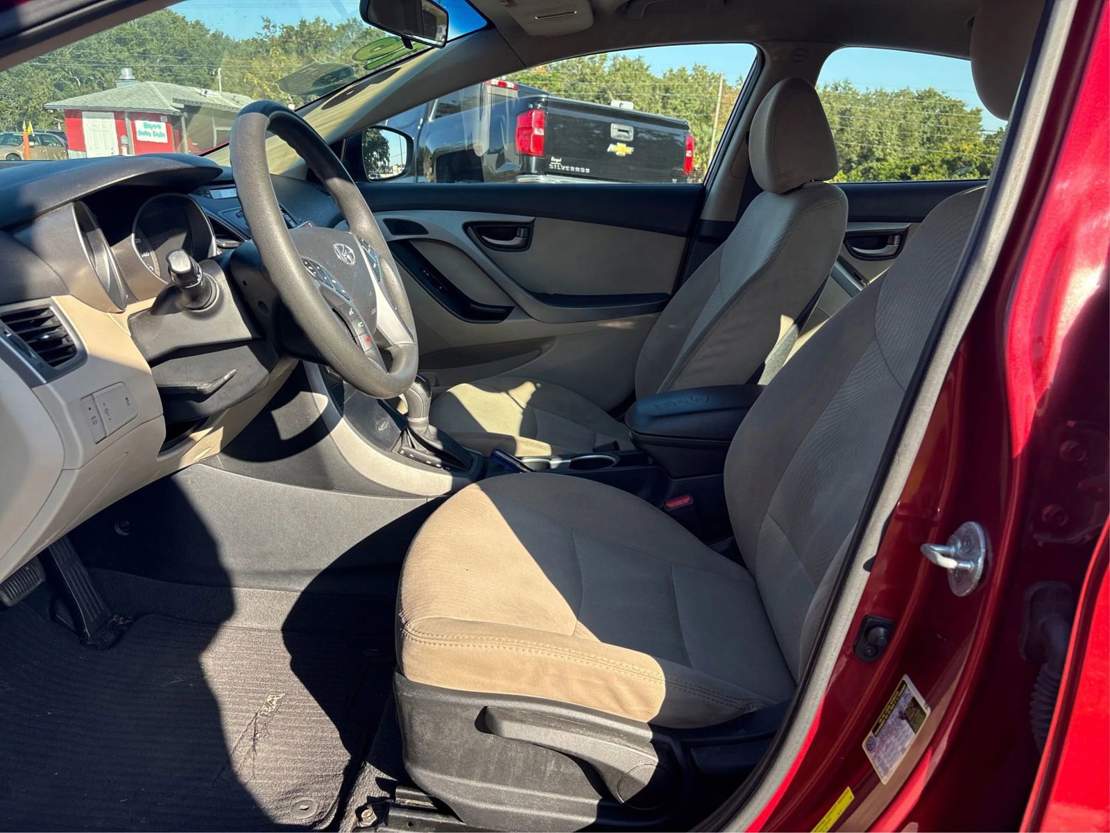 Used 2016 Hyundai Elantra SE w/ Option Group 02 FWD image 9
