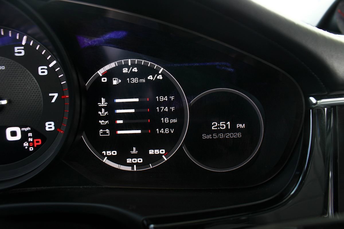 Used 2018 Porsche Panamera 4 AWD/4WD image 33
