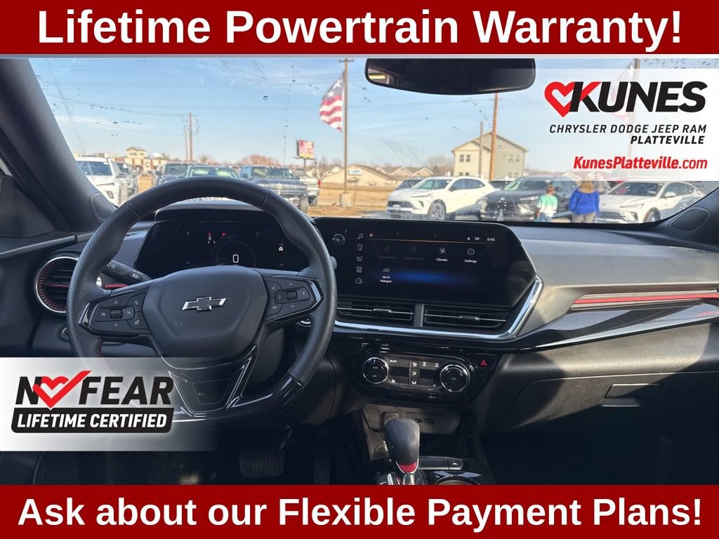 Used 2024 Chevrolet Trax RS w/ Sunroof Package FWD image 38