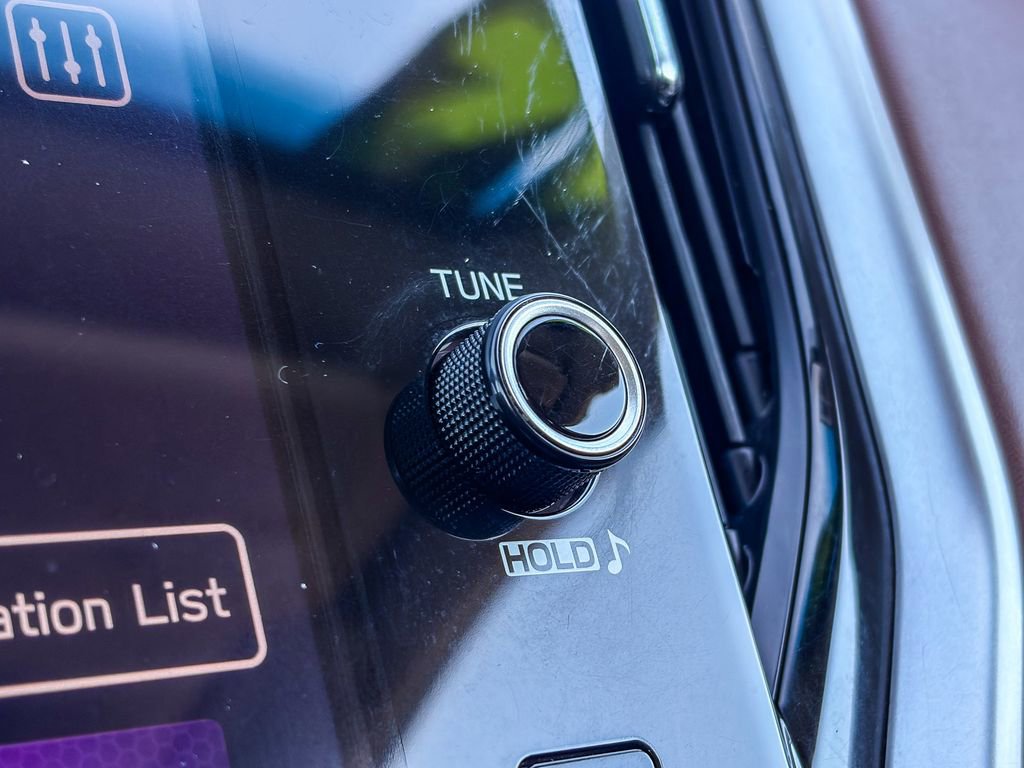 Used 2021 Subaru Outback Touring XT AWD/4WD image 29